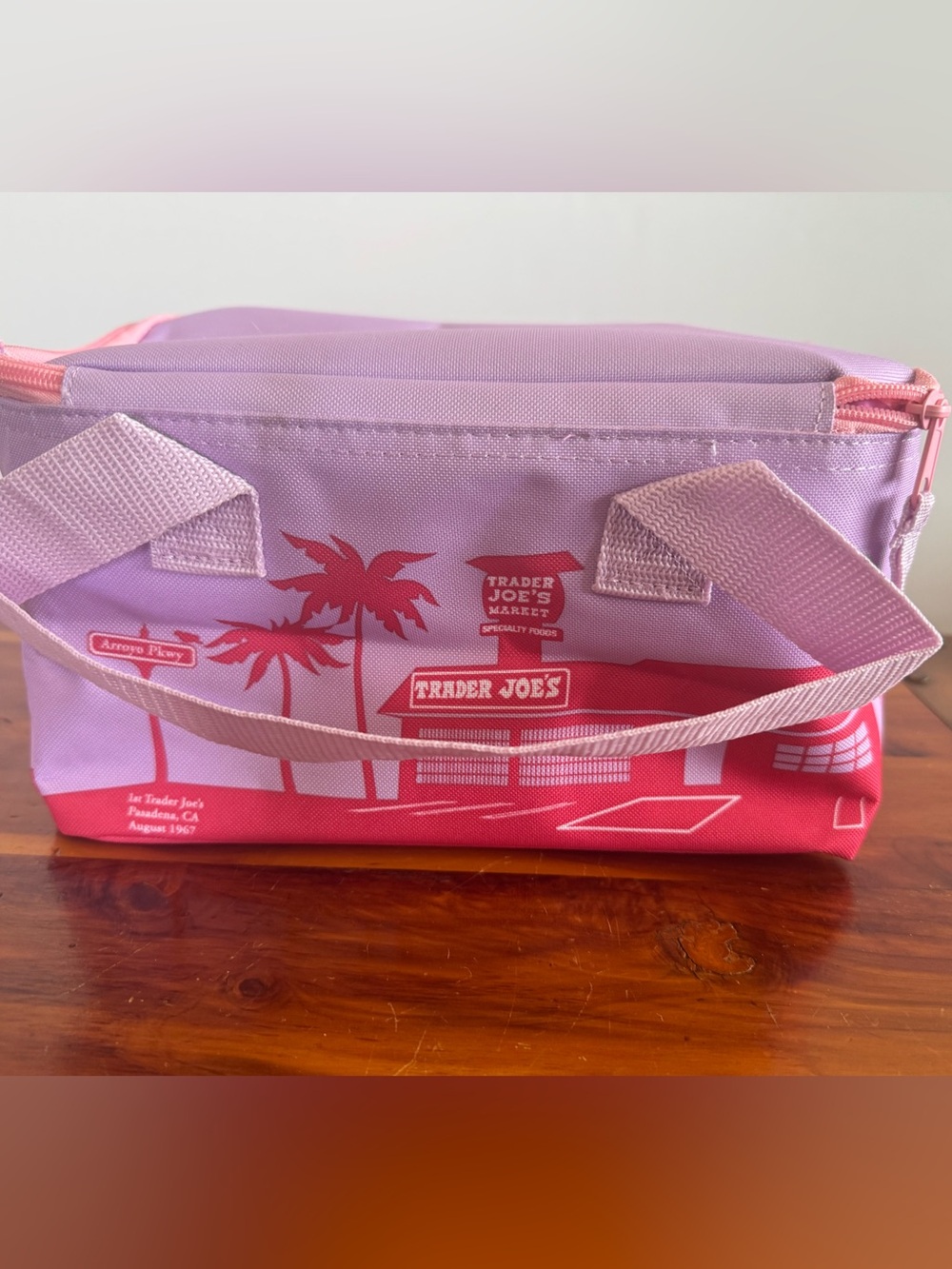 Trader Joe’s Mini Insulated Bag 1.5 gallon NWT Lavender Pink - Picture 3 of 5